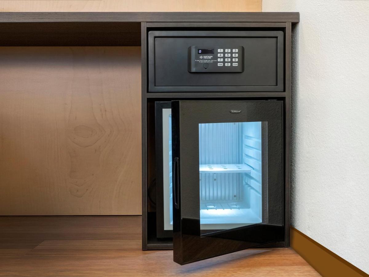 Ibis Locarno Hotel Bagian luar foto
